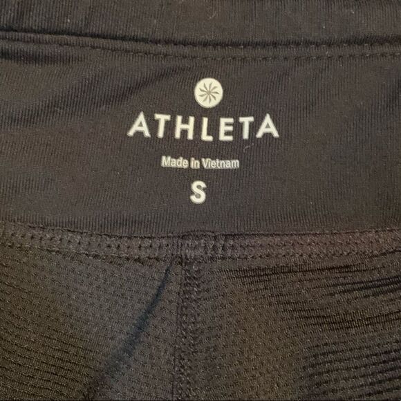 Athleta black skort with dual pockets. Size small - Picture 3 of 8